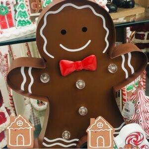 New Light-Up Gingerbread Man
Christmas Holiday Figurine
Centerpiece